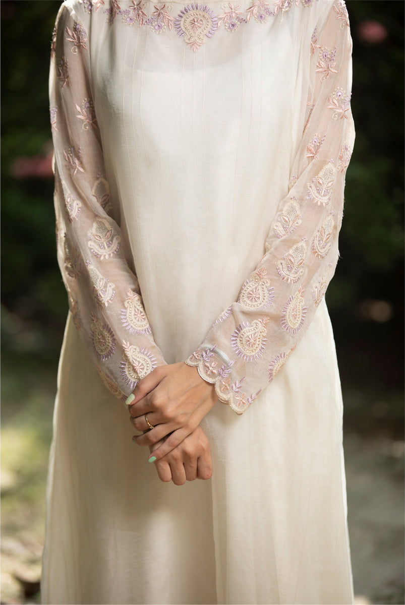 Off-White Chikankari Kurti Set with Multicolored Dupatta main image 0